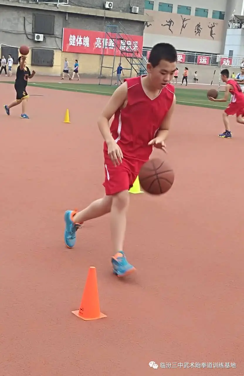 如何通过模拟比赛提高控卫的应变能力_0